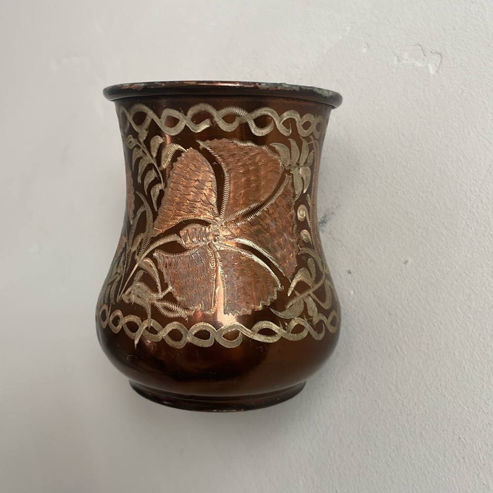 •| vintage etched brass Turkish cup - Picture 3 of 13
